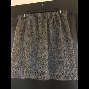 J CREW SIZE 2 SKIRT WITH ELASTIC WAISTBAND